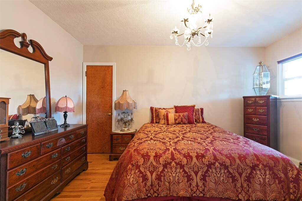 3 Bedroom Single Family Home/House's Image 9