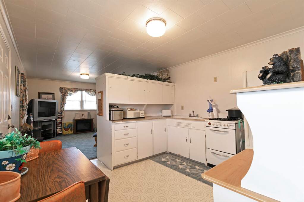 3 Bedroom Single Family Home/House's Image 14