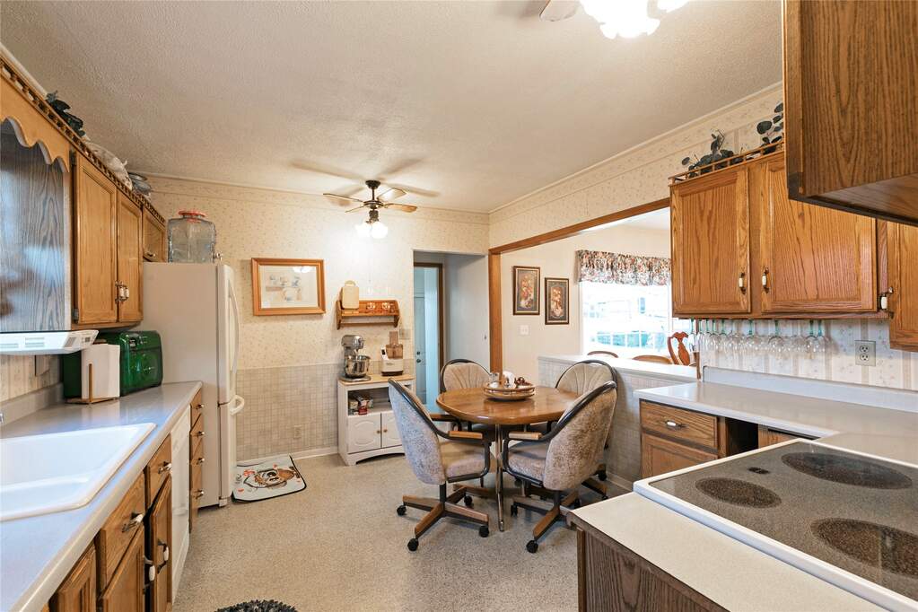 3 Bedroom Single Family Home/House's Image 5