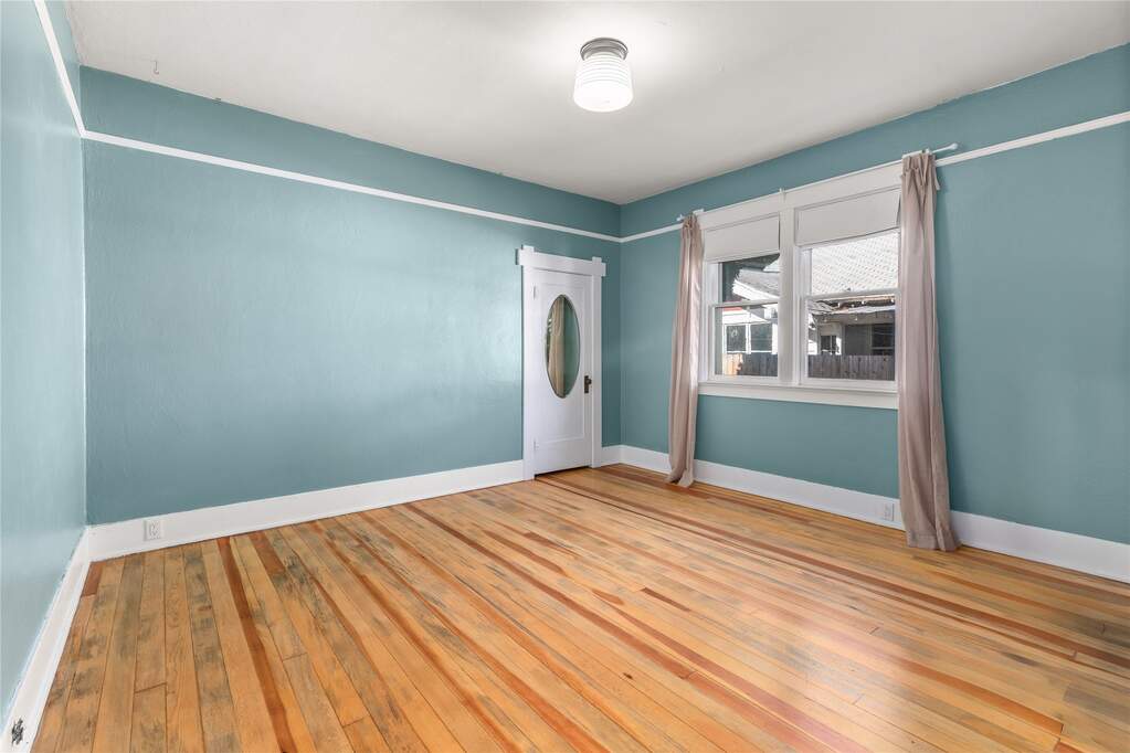 3 Bedroom Single Family Home/House's Image 8