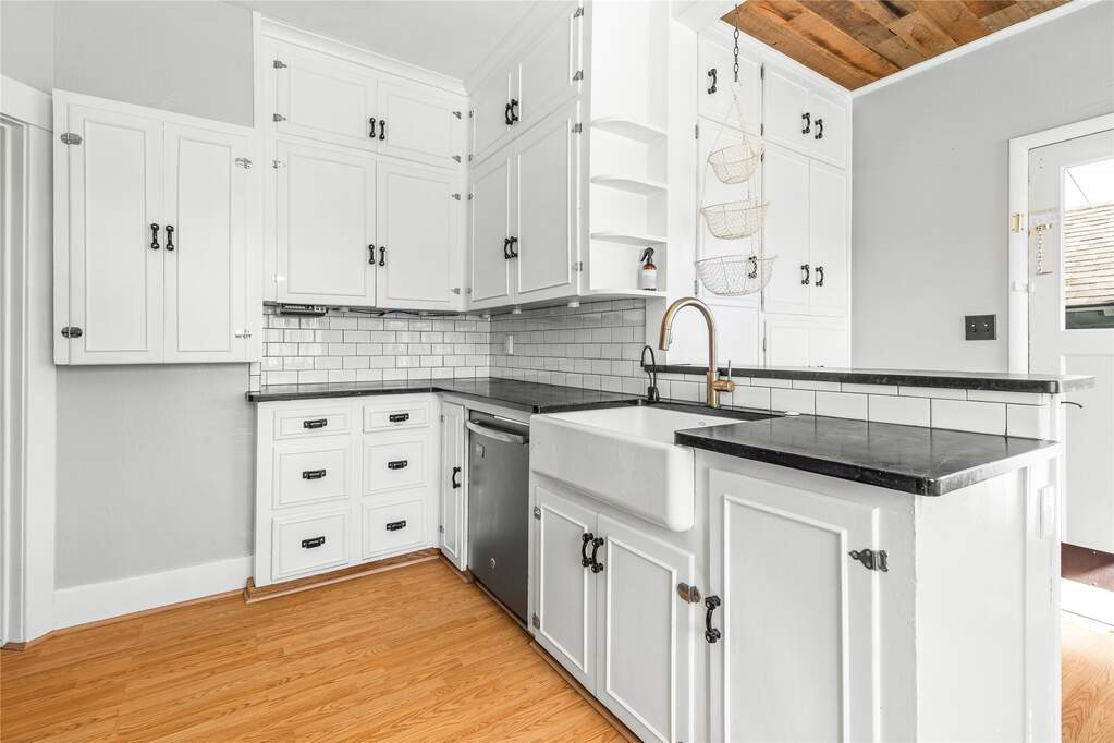 3 Bedroom Single Family Home/House's Image 13