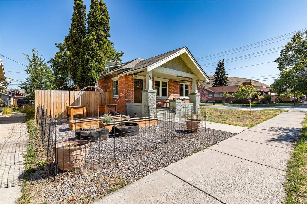 3 Bedroom Single Family Home/House's Image 29