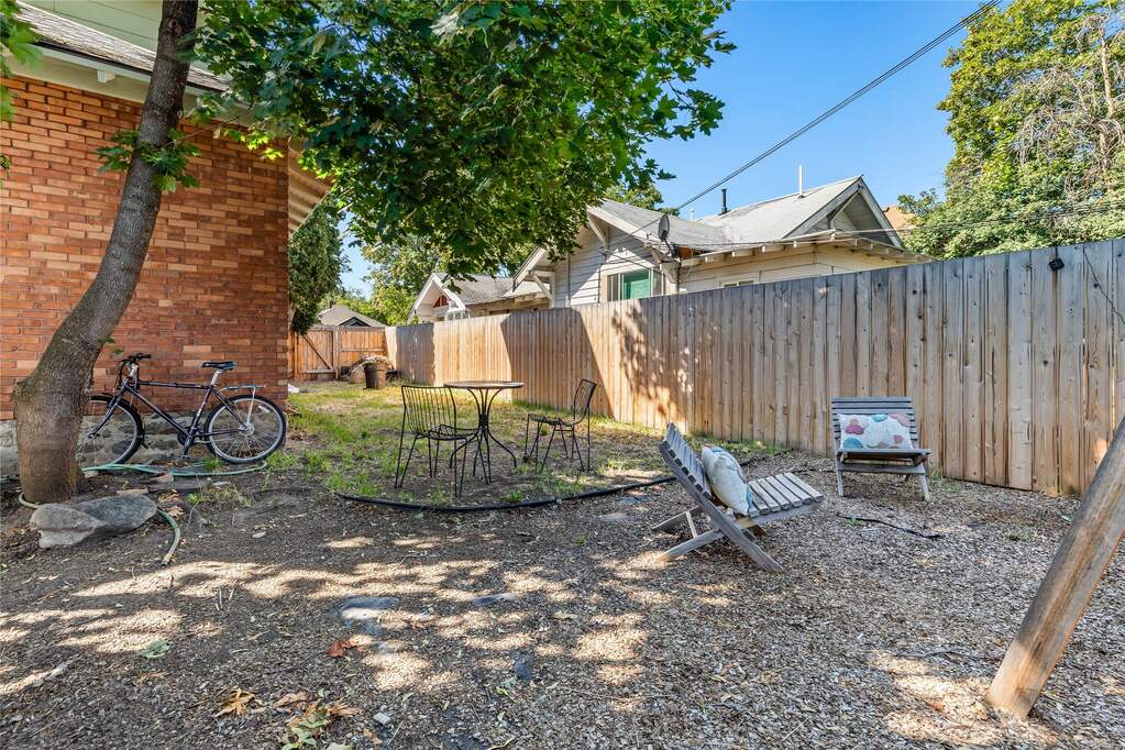 3 Bedroom Single Family Home/House's Image 33