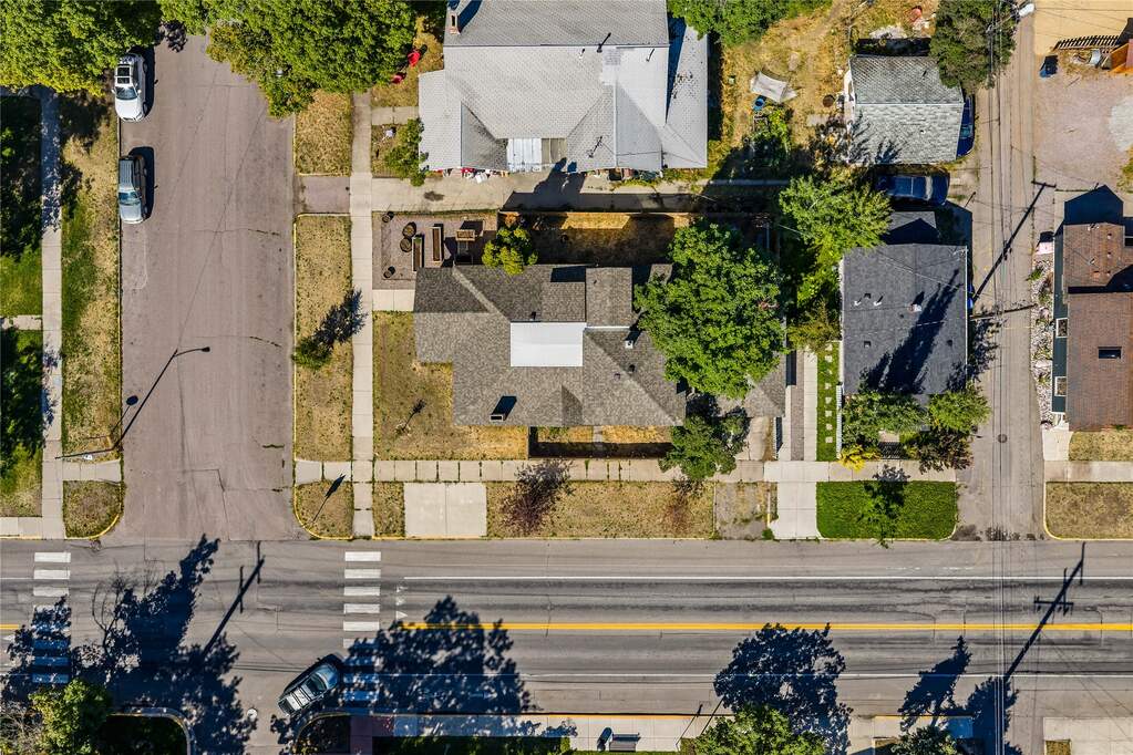 3 Bedroom Single Family Home/House's Image 37