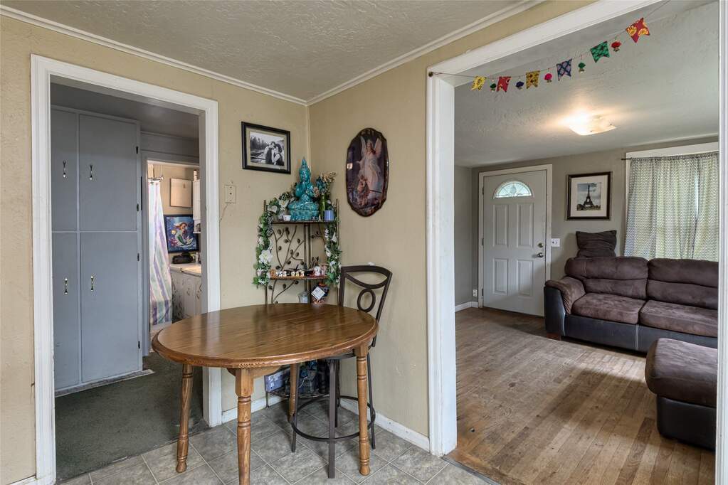 3 Bedroom Single Family Home/House's Image 7