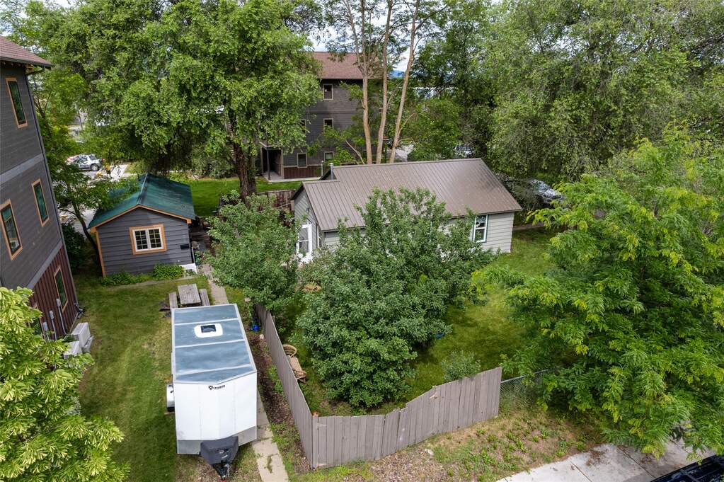 3 Bedroom Single Family Home/House's Image 38