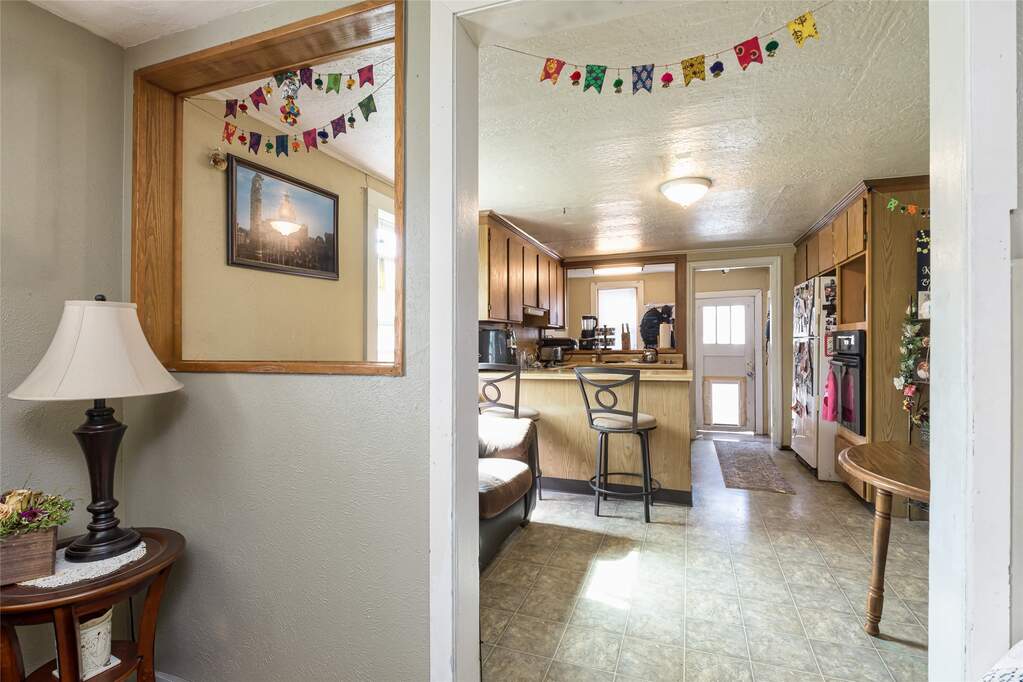 2 Bedroom Multi Unit's Image 7