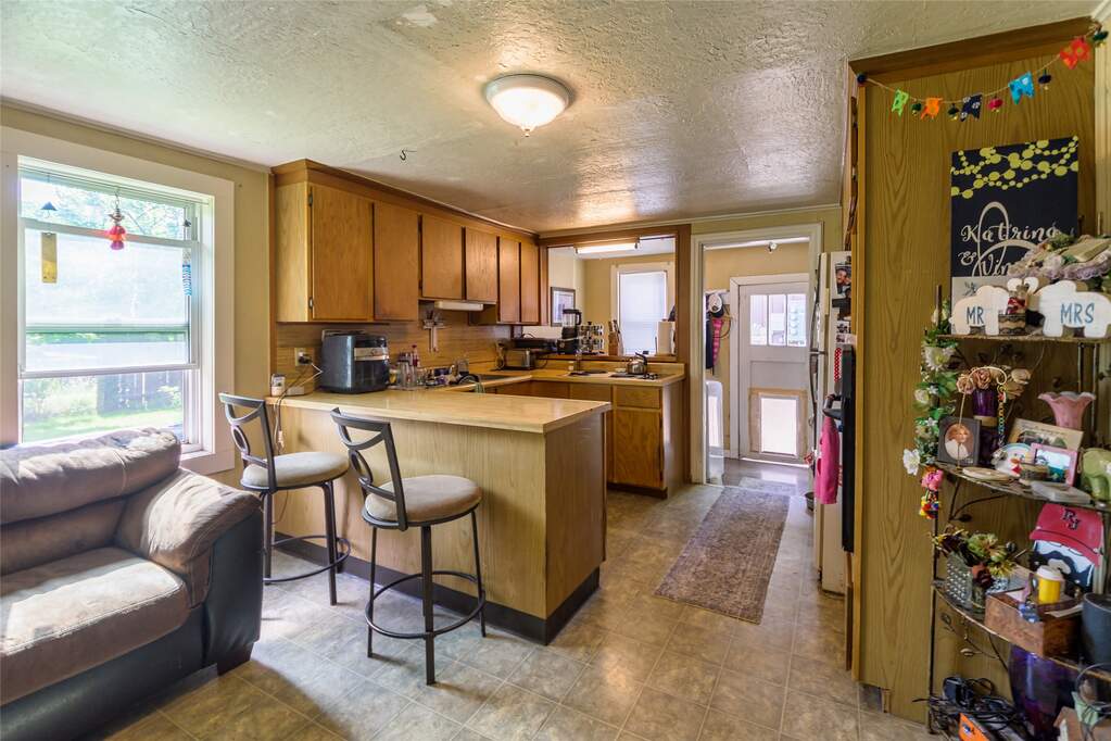 2 Bedroom Multi Unit's Image 11