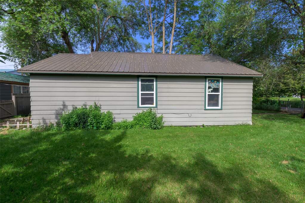2 Bedroom Multi Unit's Image 23