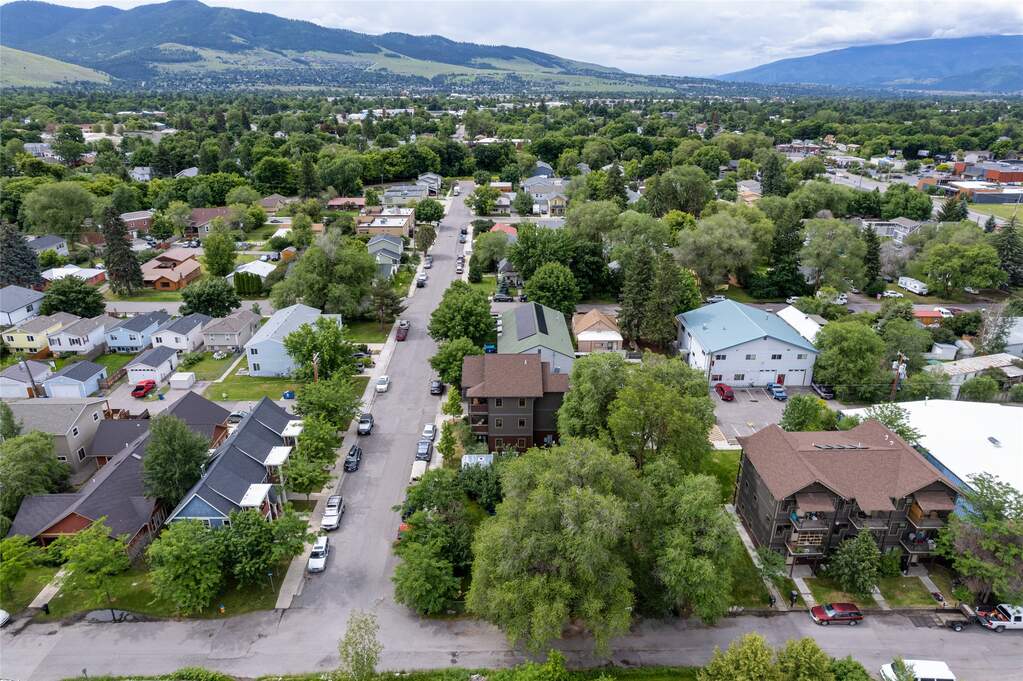 2 Bedroom Multi Unit's Image 45
