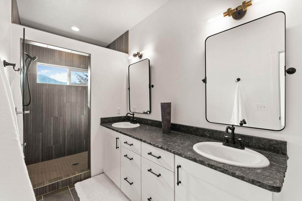 3 Bedroom Villa/Townhouse's Image 21