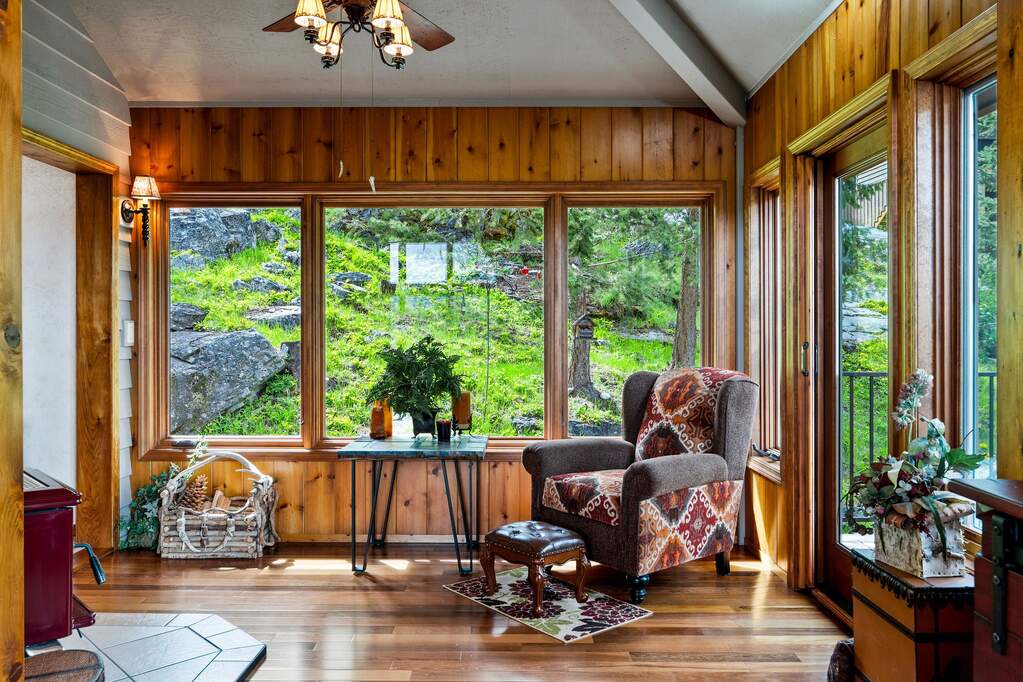 5 Bedroom Single Family Home/House's Image 11