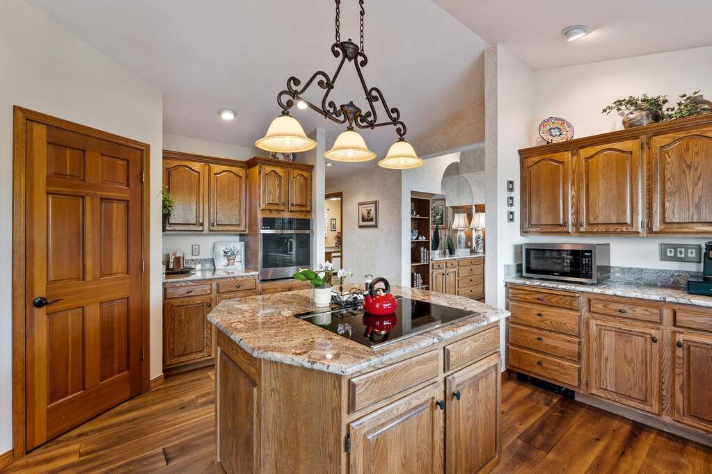 5 Bedroom Single Family Home/House's Image 15