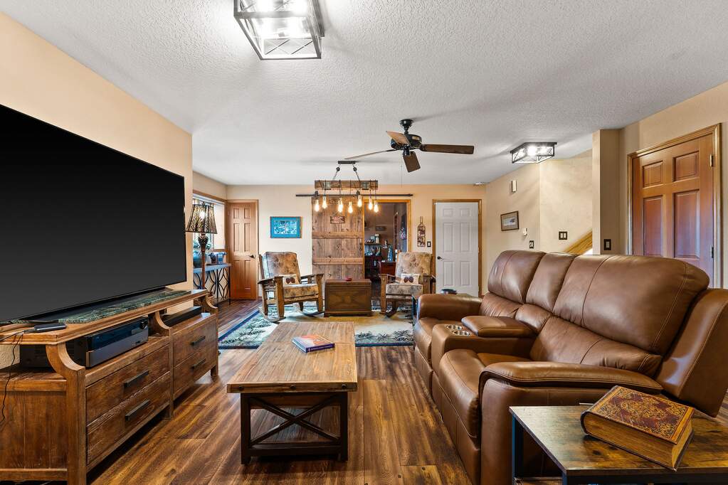 5 Bedroom Single Family Home/House's Image 40