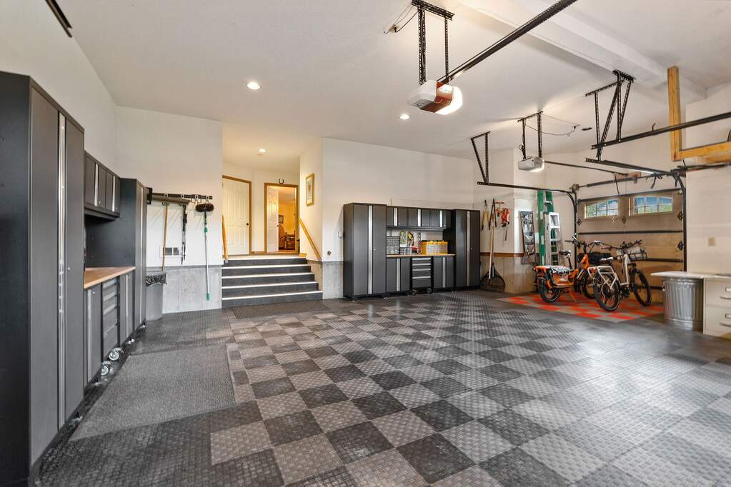 5 Bedroom Single Family Home/House's Image 50