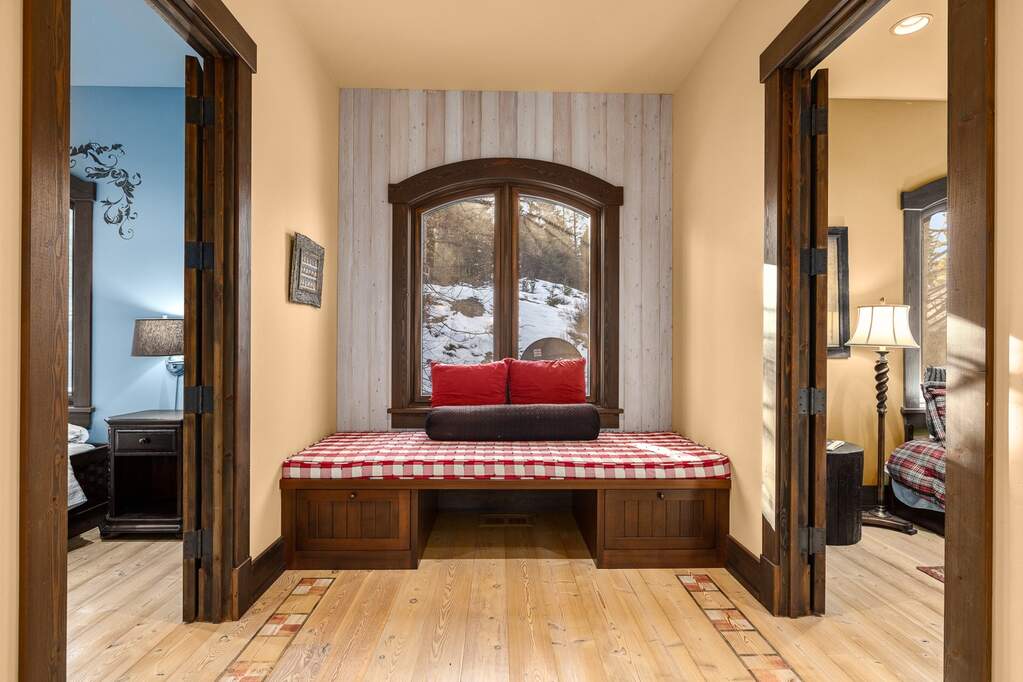 6 Bedroom Single Family Home/House's Image 49