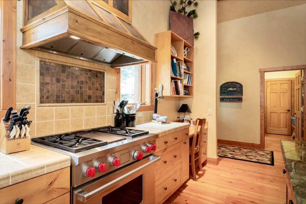 3 Bedroom Single Family Home/House's Image 10