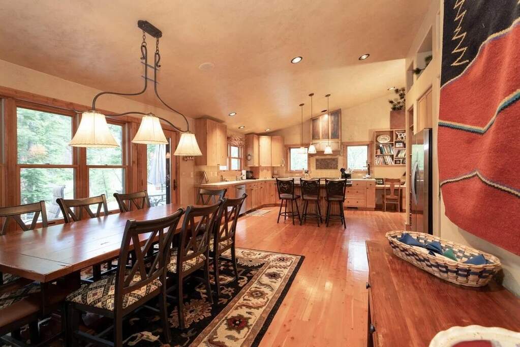 3 Bedroom Single Family Home/House's Image 11