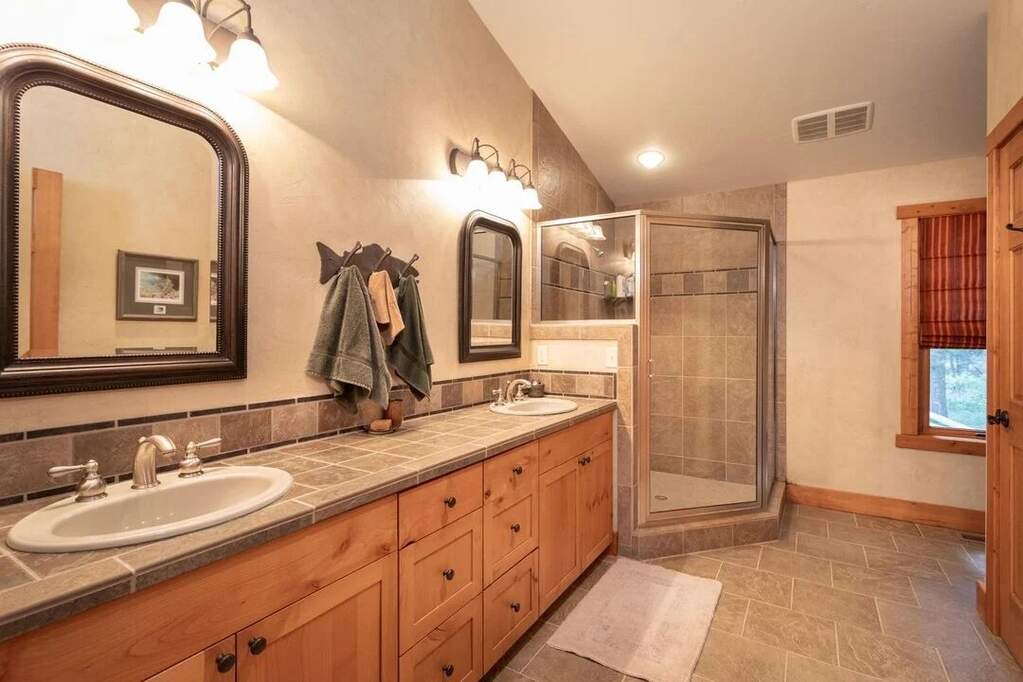 3 Bedroom Single Family Home/House's Image 16