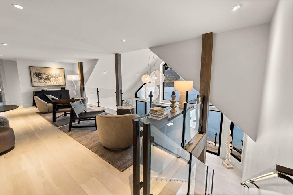 7 Bedroom Single Family Home/House's Image 45