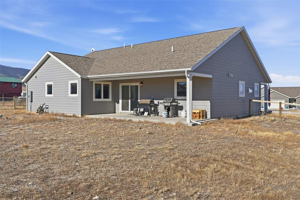 3 Bedroom Single Family Home/House's Image 20