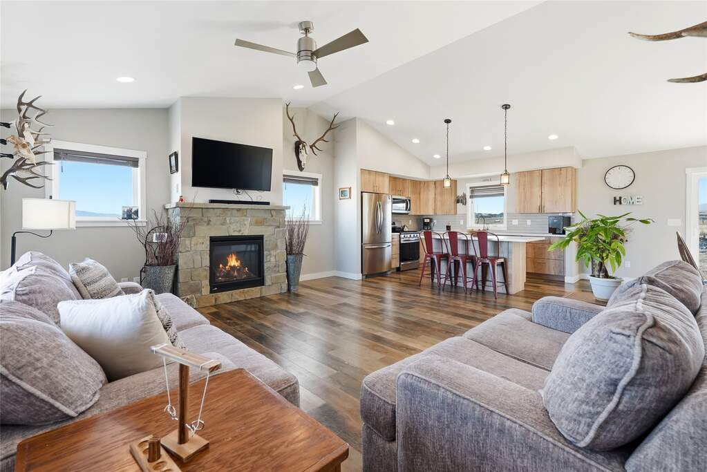 3 Bedroom Single Family Home/House's Image 4