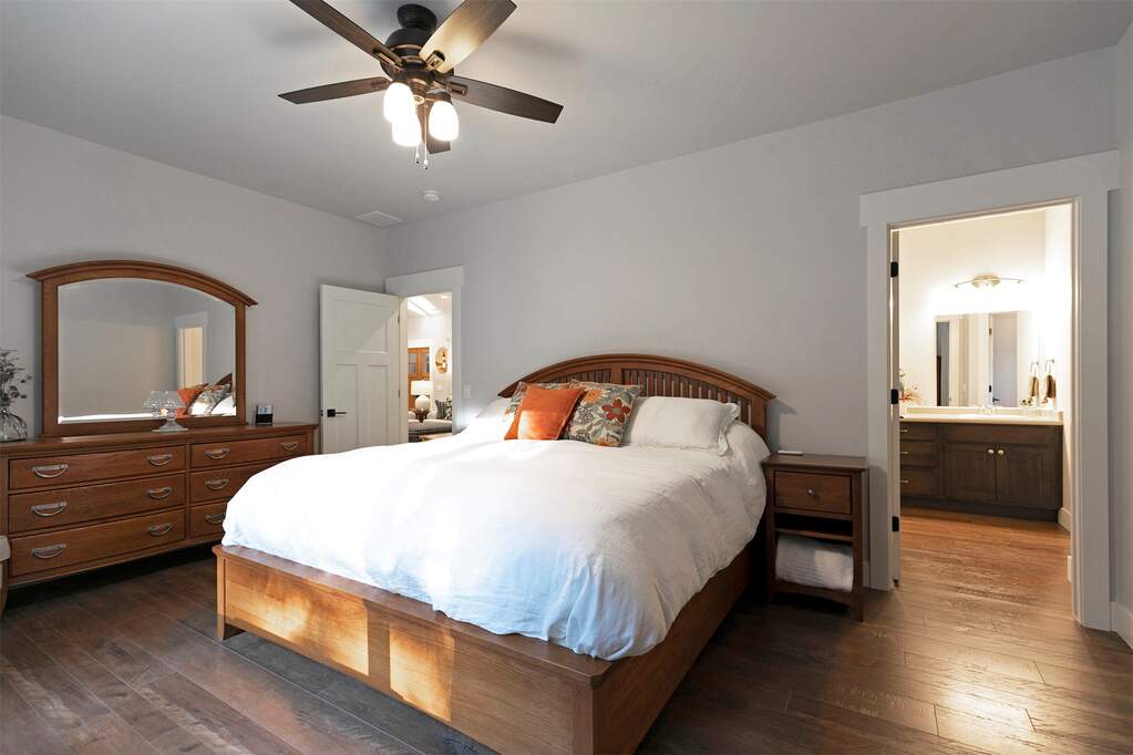 3 Bedroom Single Family Home/House's Image 8
