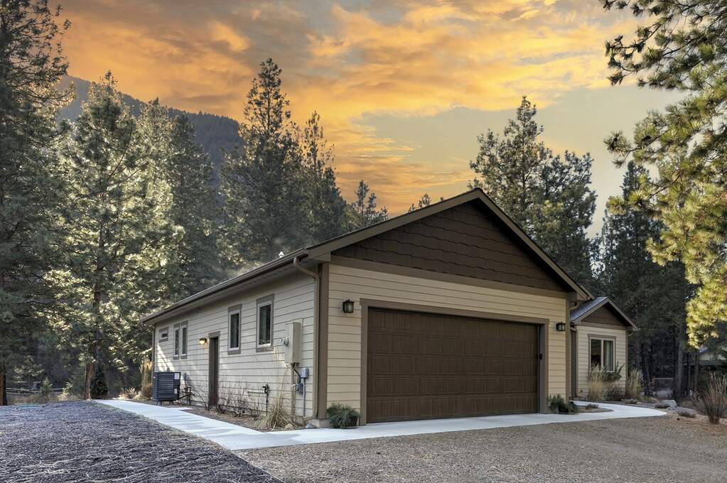 3 Bedroom Single Family Home/House's Image 23