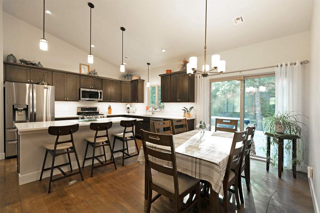 3 Bedroom Single Family Home/House's Image 4