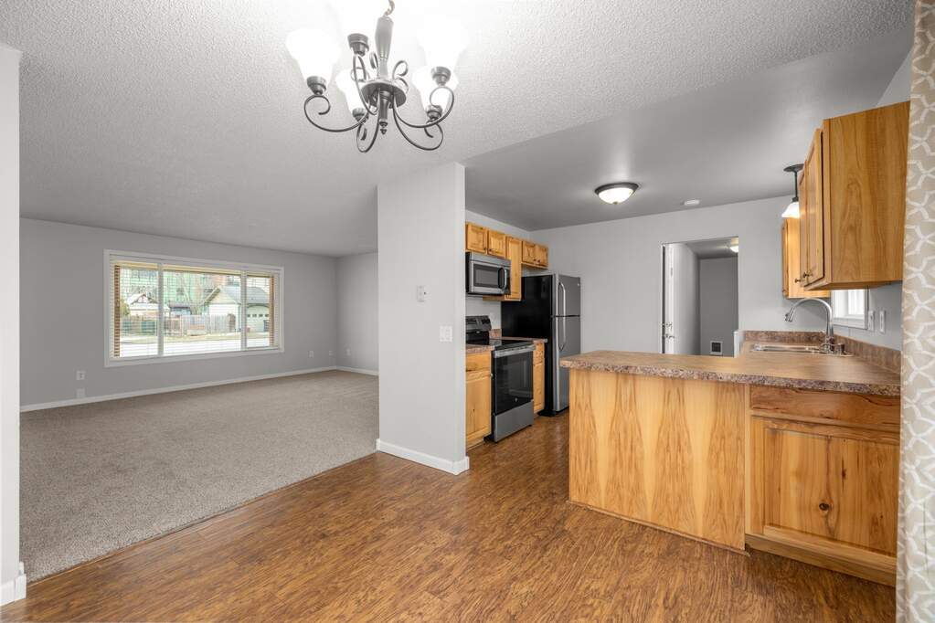 3 Bedroom Single Family Home/House's Image 7