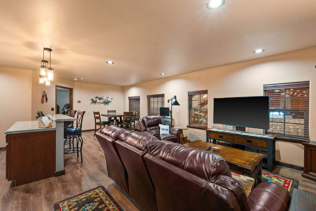 7 Bedroom Single Family Home/House's Image 125