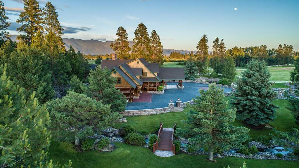 7 Bedroom Single Family Home/House's Image 167