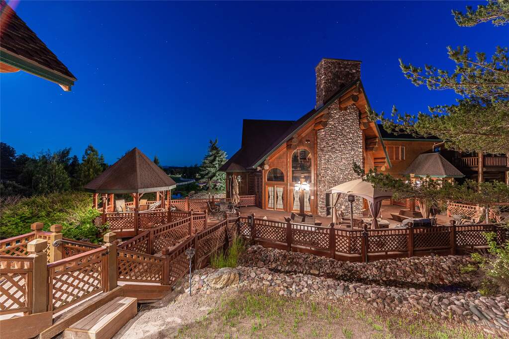 7 Bedroom Single Family Home/House's Image 79