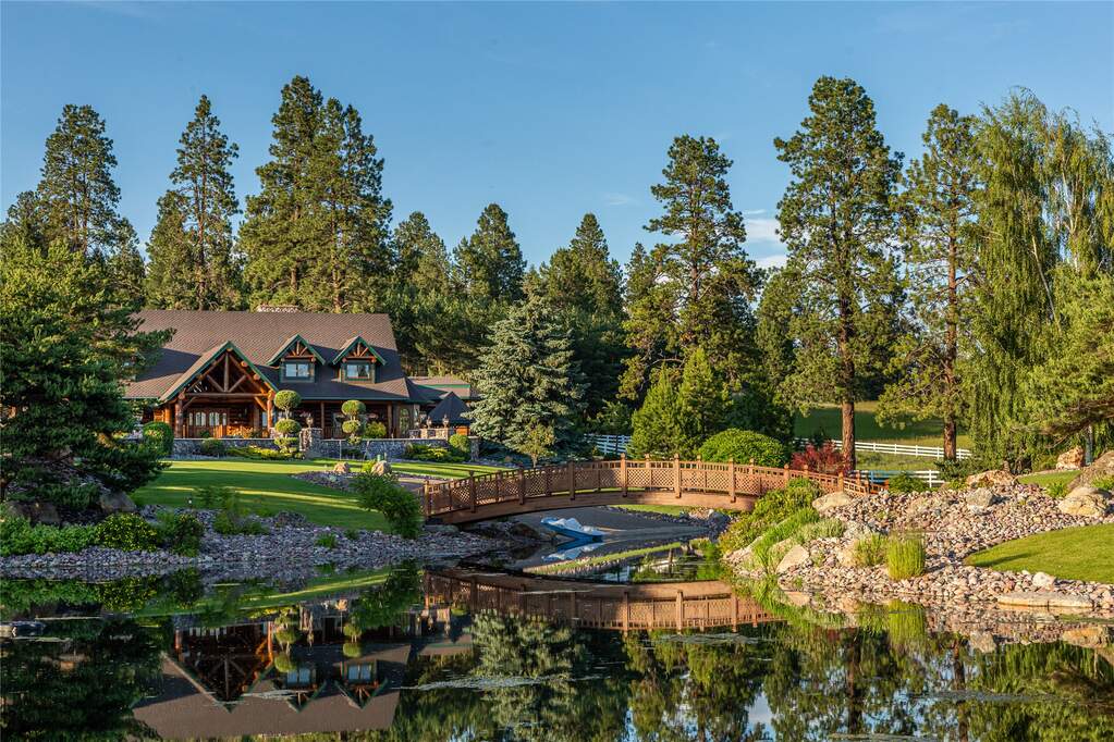 7 Bedroom Single Family Home/House's Image 81