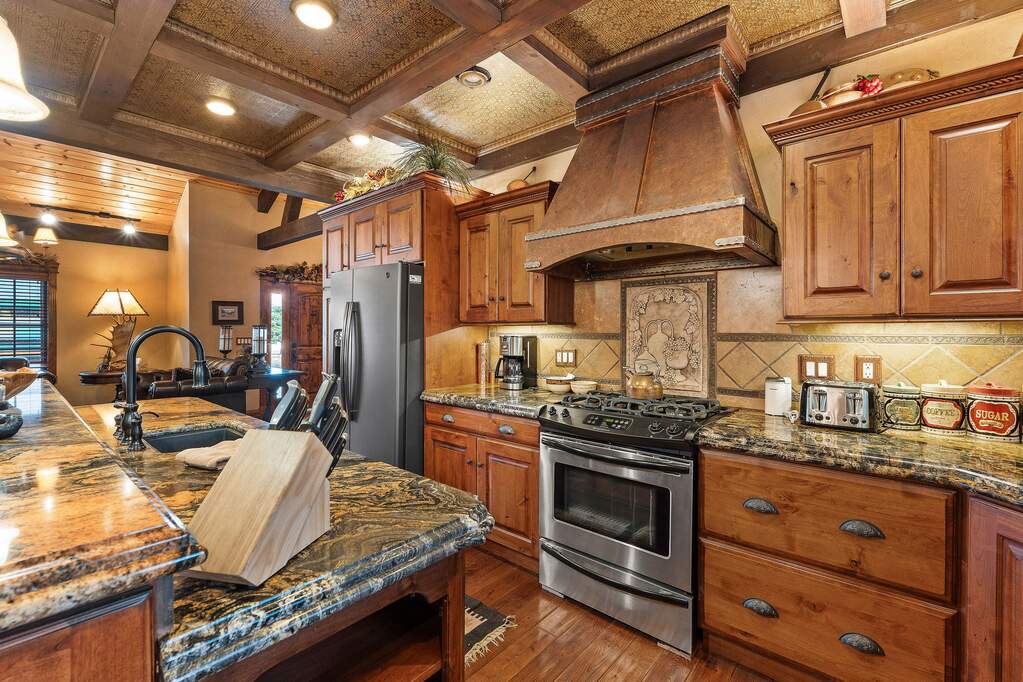7 Bedroom Single Family Home/House's Image 96