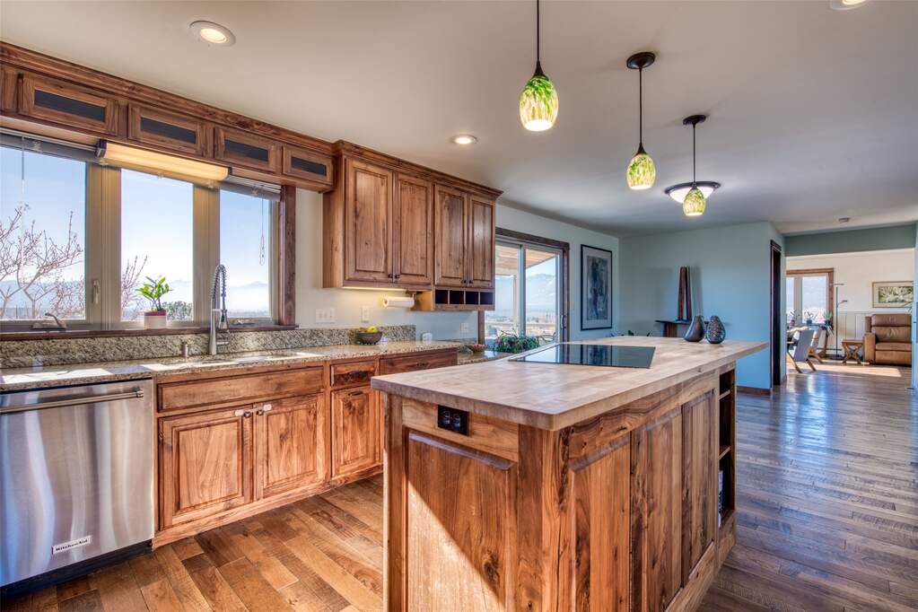 4 Bedroom Single Family Home/House's Image 27