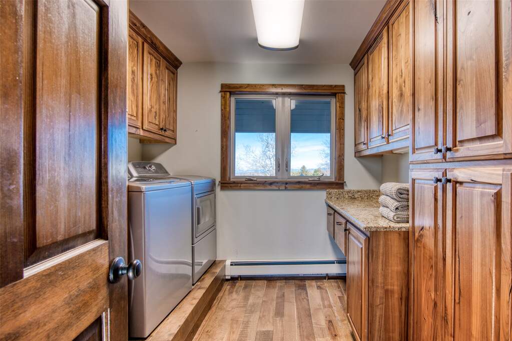 4 Bedroom Single Family Home/House's Image 33