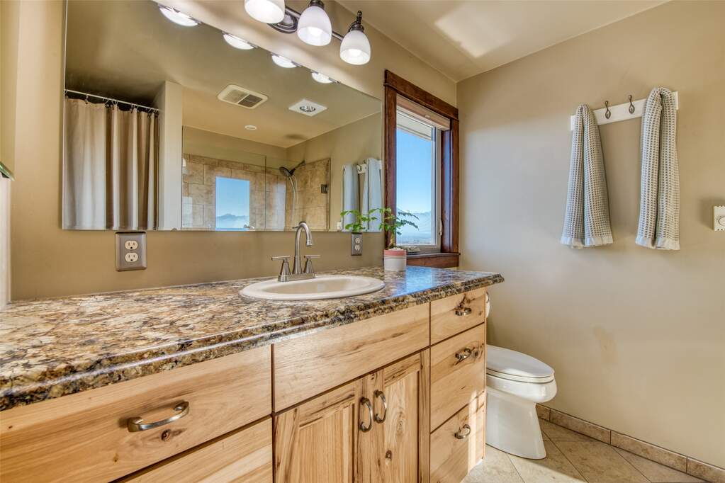 4 Bedroom Single Family Home/House's Image 36