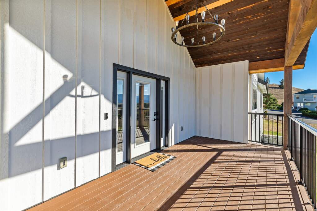 6 Bedroom Single Family Home/House's Image 5