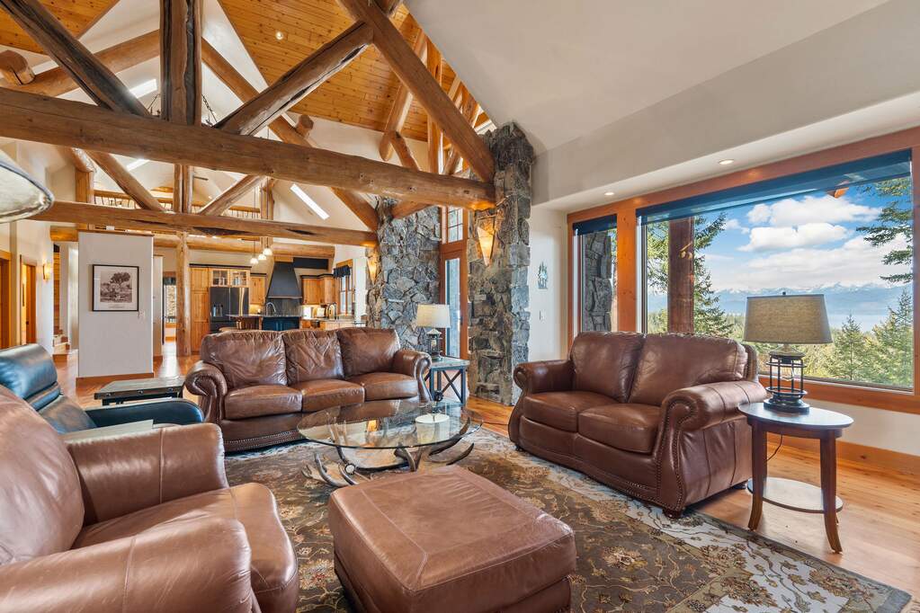 9 Bedroom Single Family Home/House's Image 14