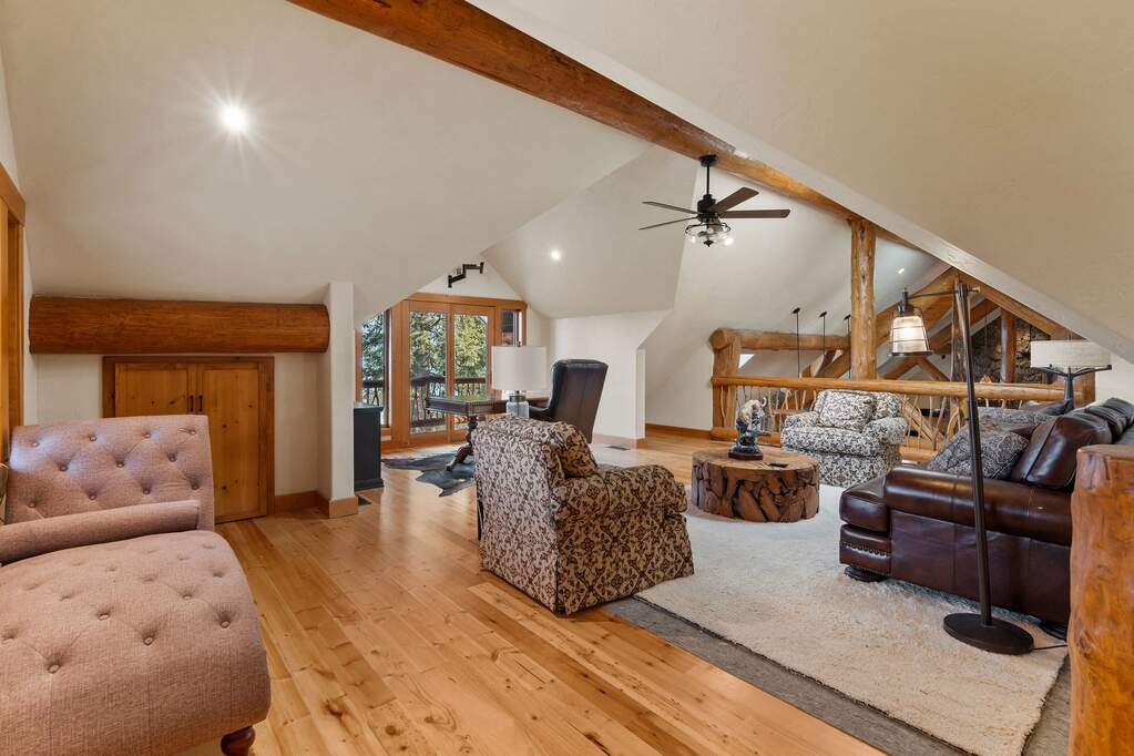 9 Bedroom Single Family Home/House's Image 39