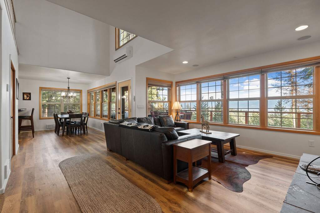 9 Bedroom Single Family Home/House's Image 69