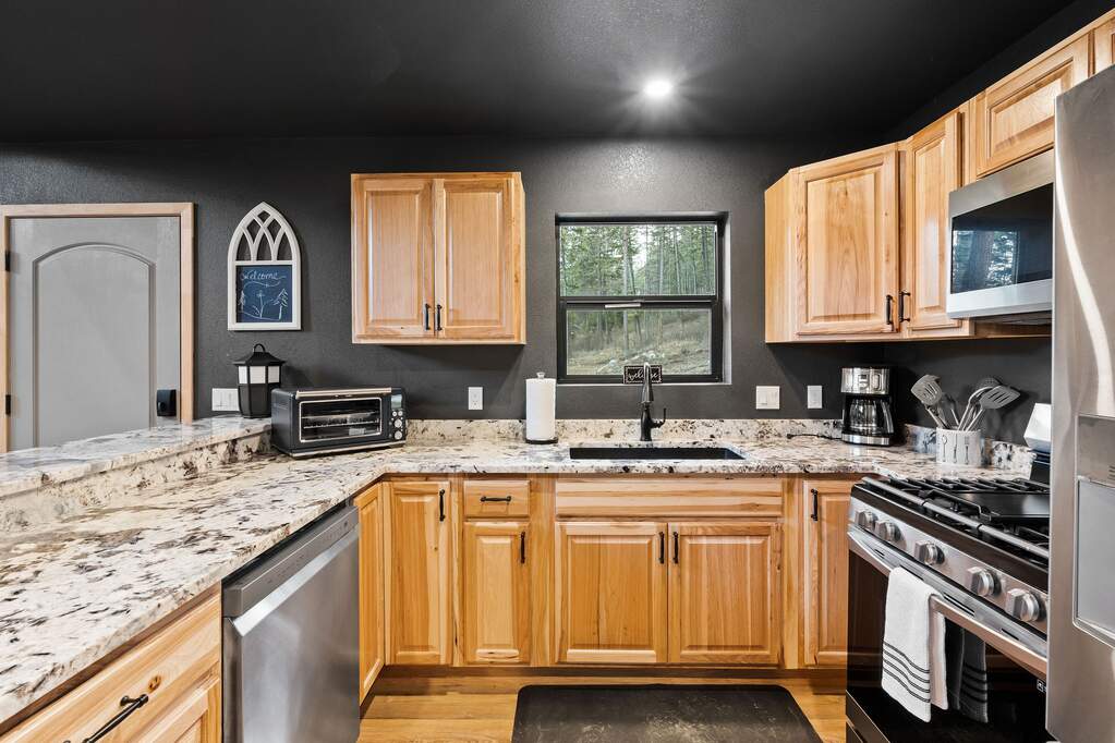 9 Bedroom Single Family Home/House's Image 96