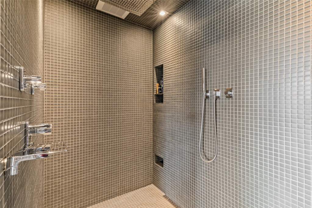 2 Bedroom Apartment/Flat's Image 15