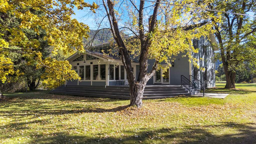 6 Bedroom Single Family Home/House's Image 34