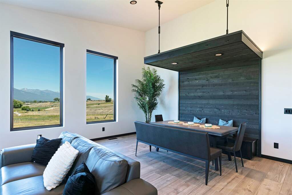 3 Bedroom Single Family Home/House's Image 14