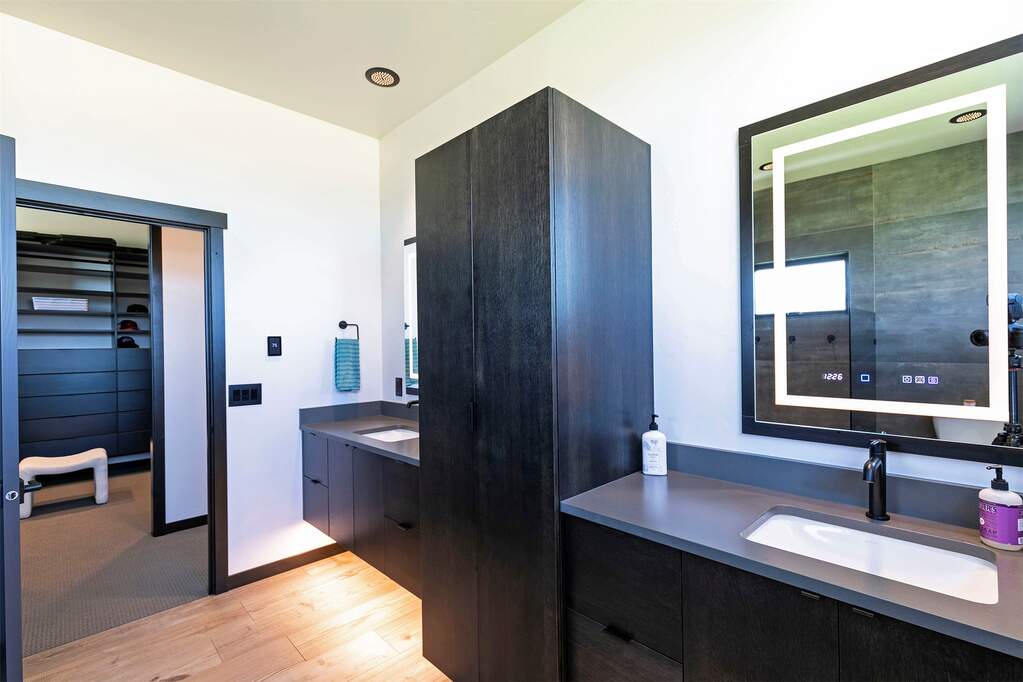 3 Bedroom Single Family Home/House's Image 24