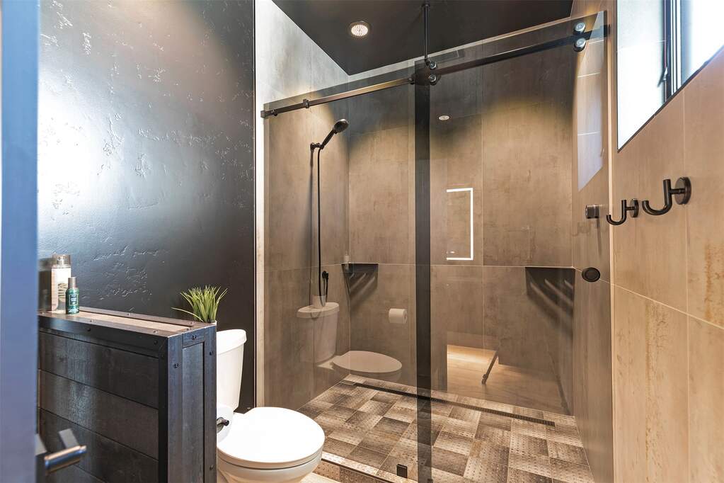 3 Bedroom Single Family Home/House's Image 28