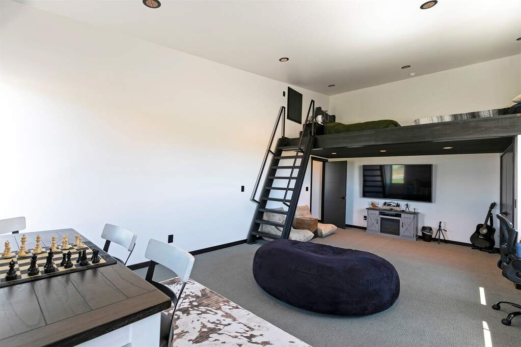 3 Bedroom Single Family Home/House's Image 30