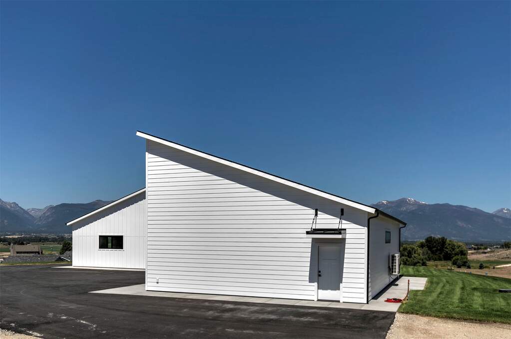 3 Bedroom Single Family Home/House's Image 43